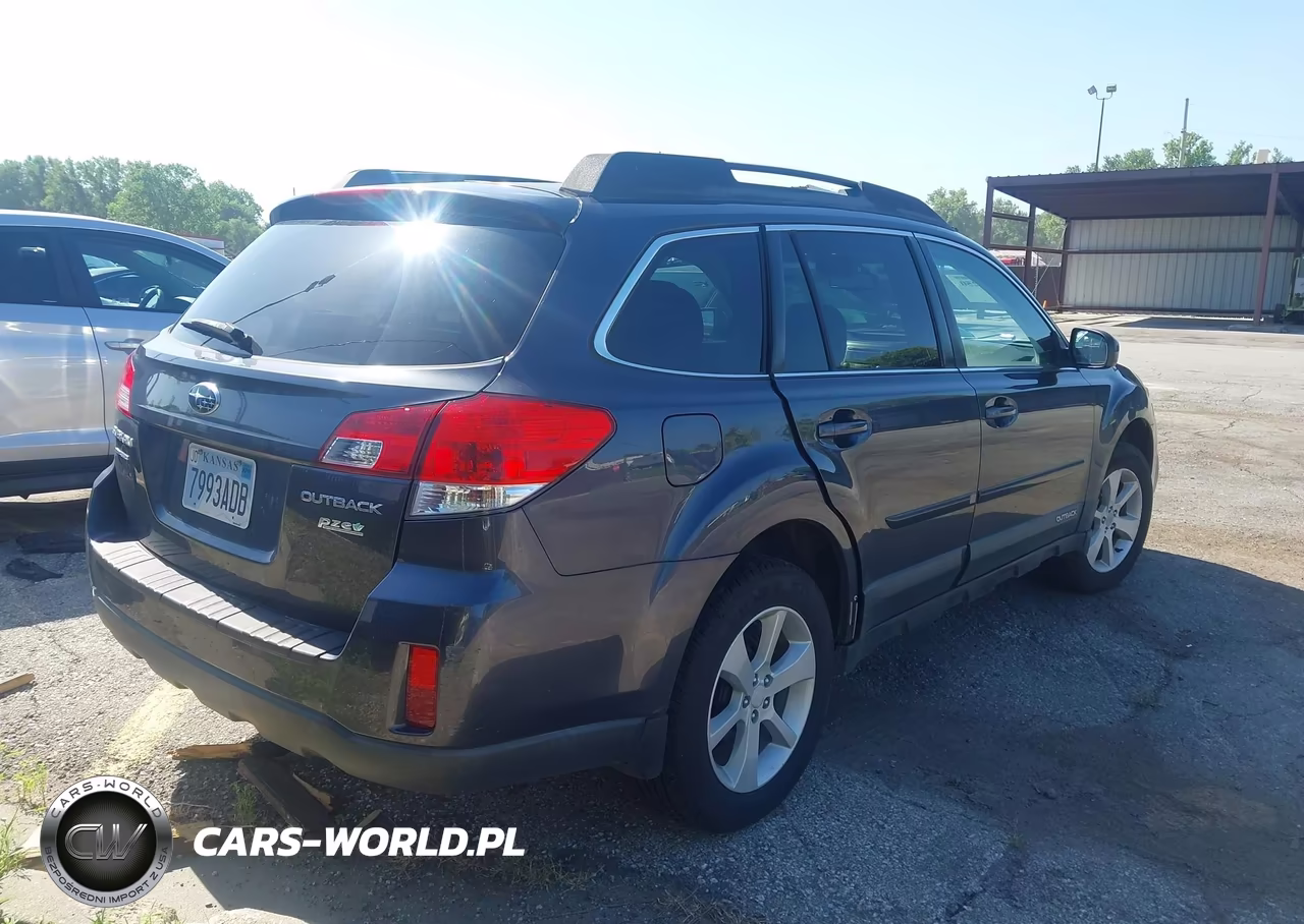 2013 Subaru Outback 2.5I Premium VIN:4S4BRBCC0D3321214 - 4