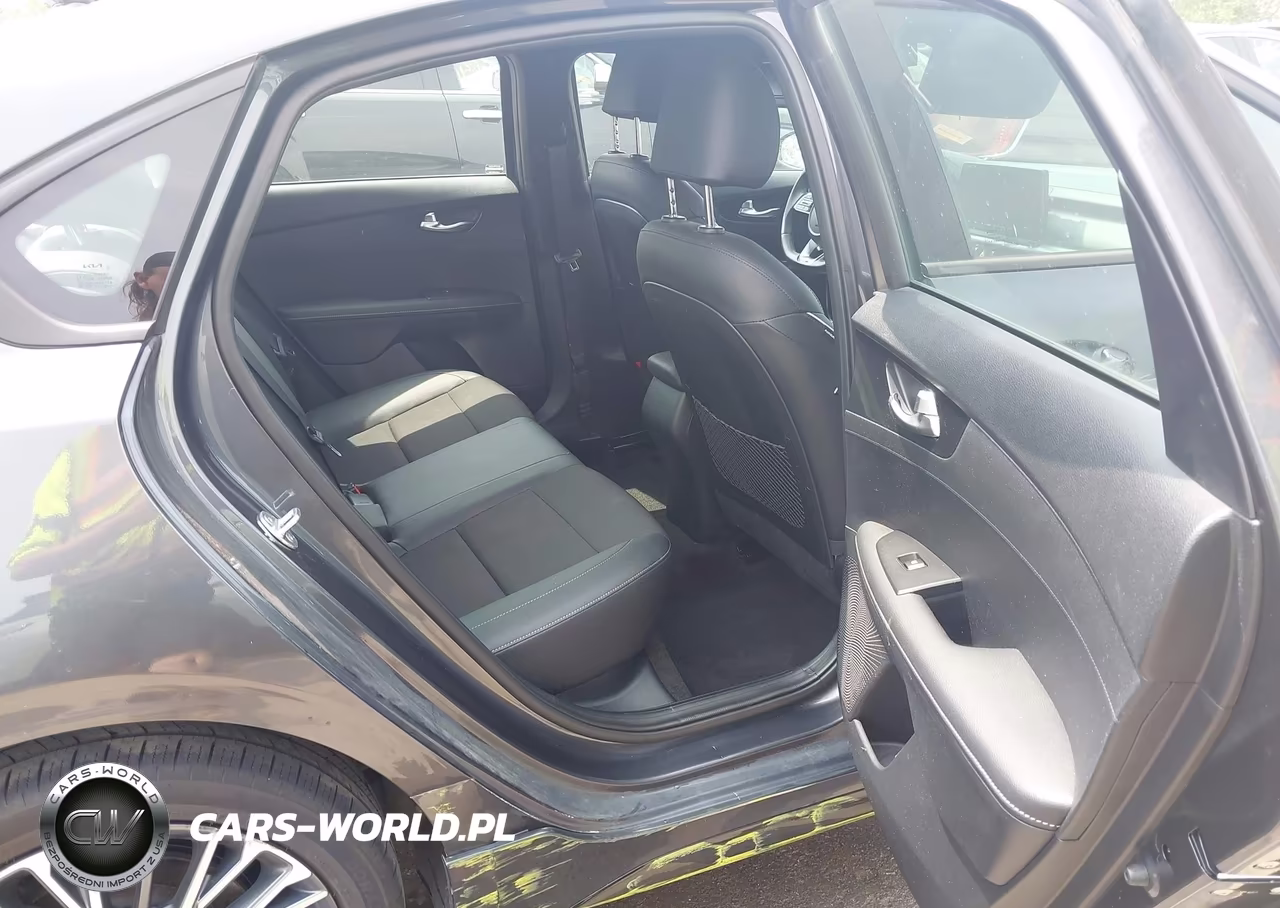 2024 Kia Forte Gt-Line VIN:3KPF54AD0RE754573 - 8