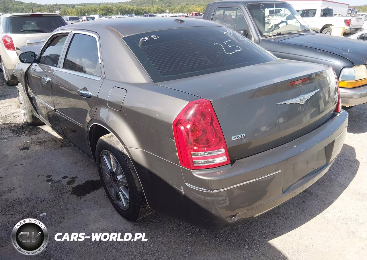 2010 Chrysler 300 Touring-Signature Series VIN:2C3CK5CV3AH144137 - 3