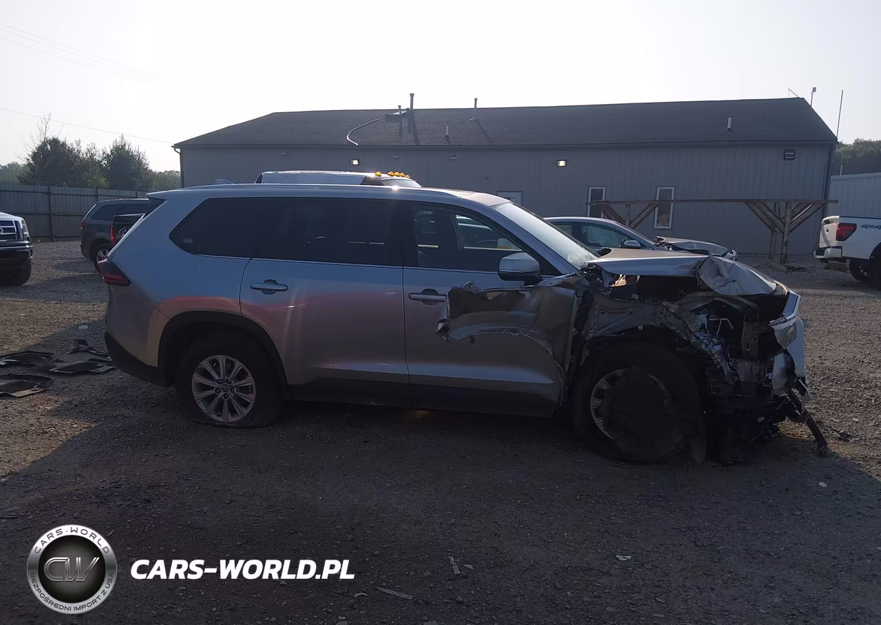 2026 Toyota Grand Highlander Xle VIN:5TDAAAB57TS104471 - 13