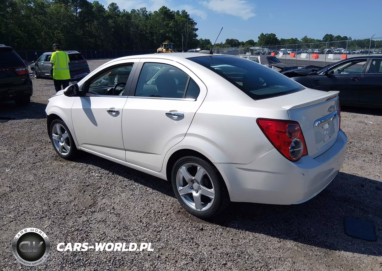 2015 Chevrolet Sonic Ltz Auto VIN:1G1JE5SB5F4120016 - 3