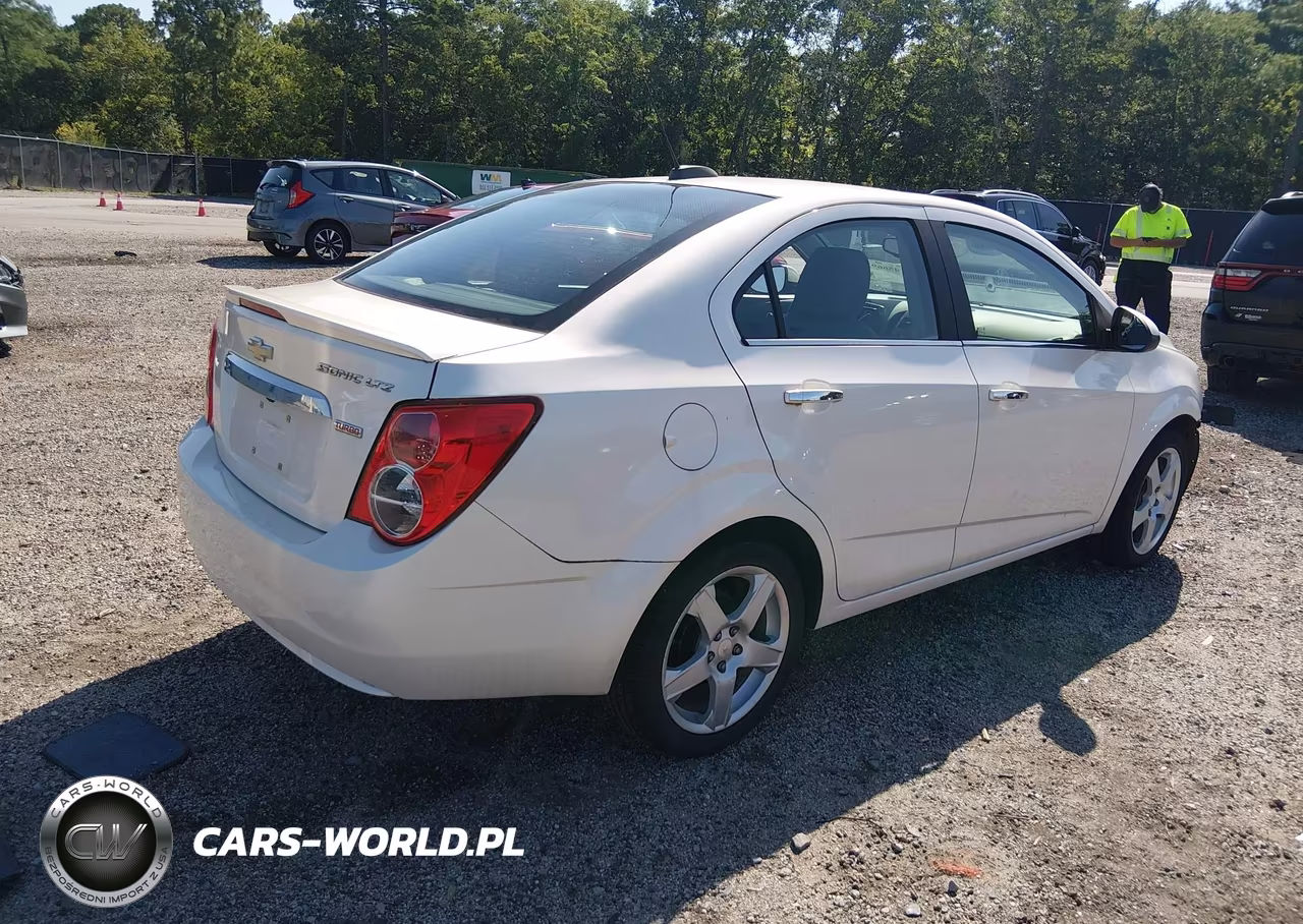 2015 Chevrolet Sonic Ltz Auto VIN:1G1JE5SB5F4120016 - 4