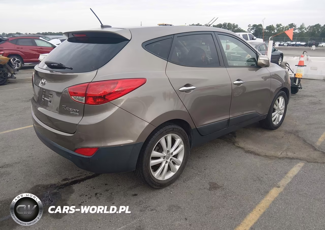 2011 Hyundai Tucson Limited VIN:KM8JU3AC3BU276456 - 4