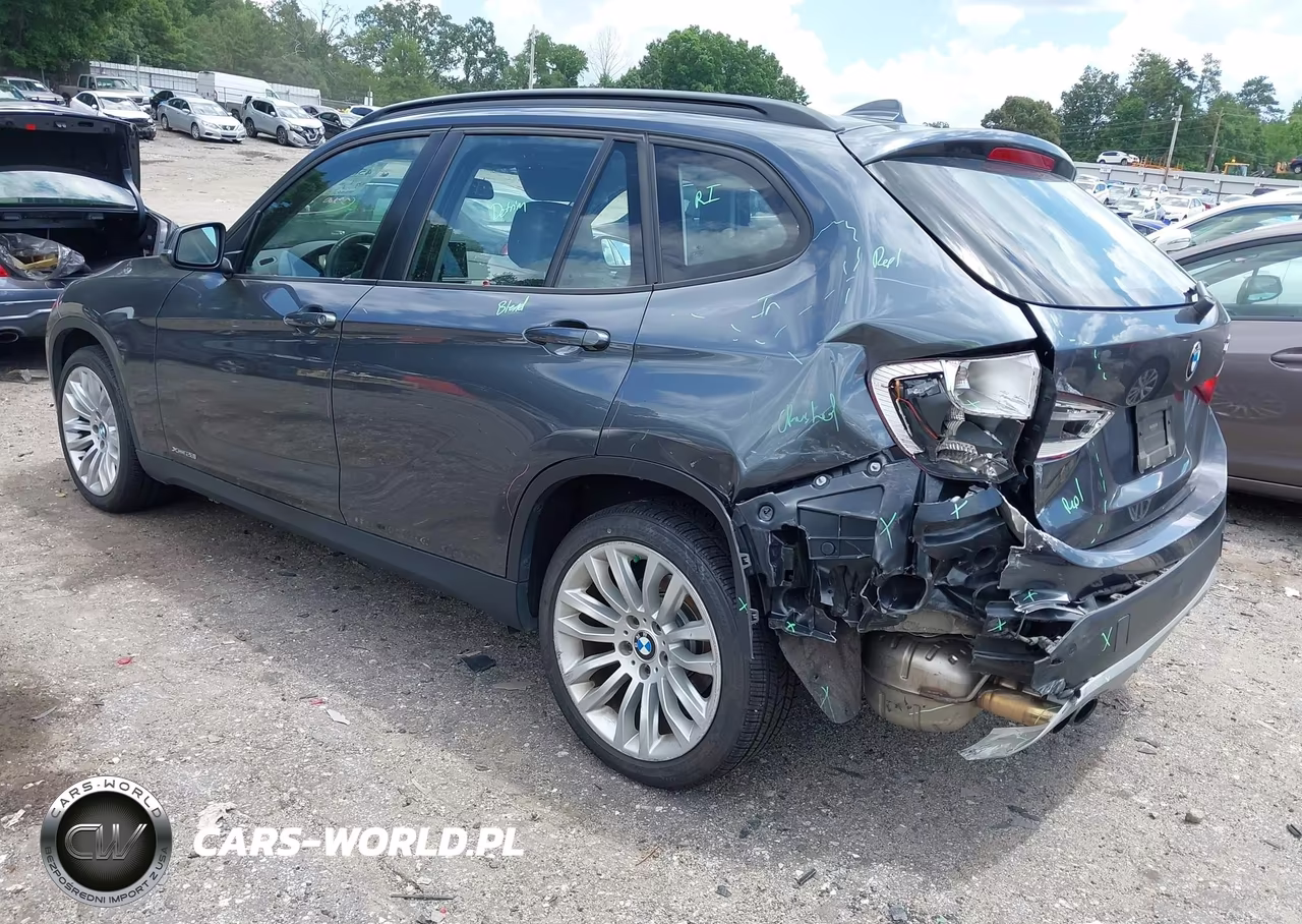 2014 BMW X1 xDrive28I VIN:WBAVL1C56EVY18754 - 3