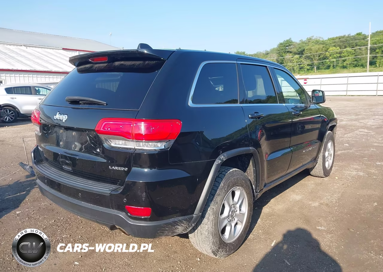 2017 Jeep Grand Cherokee Laredo VIN:1C4RJFAG8HC845515 - 4