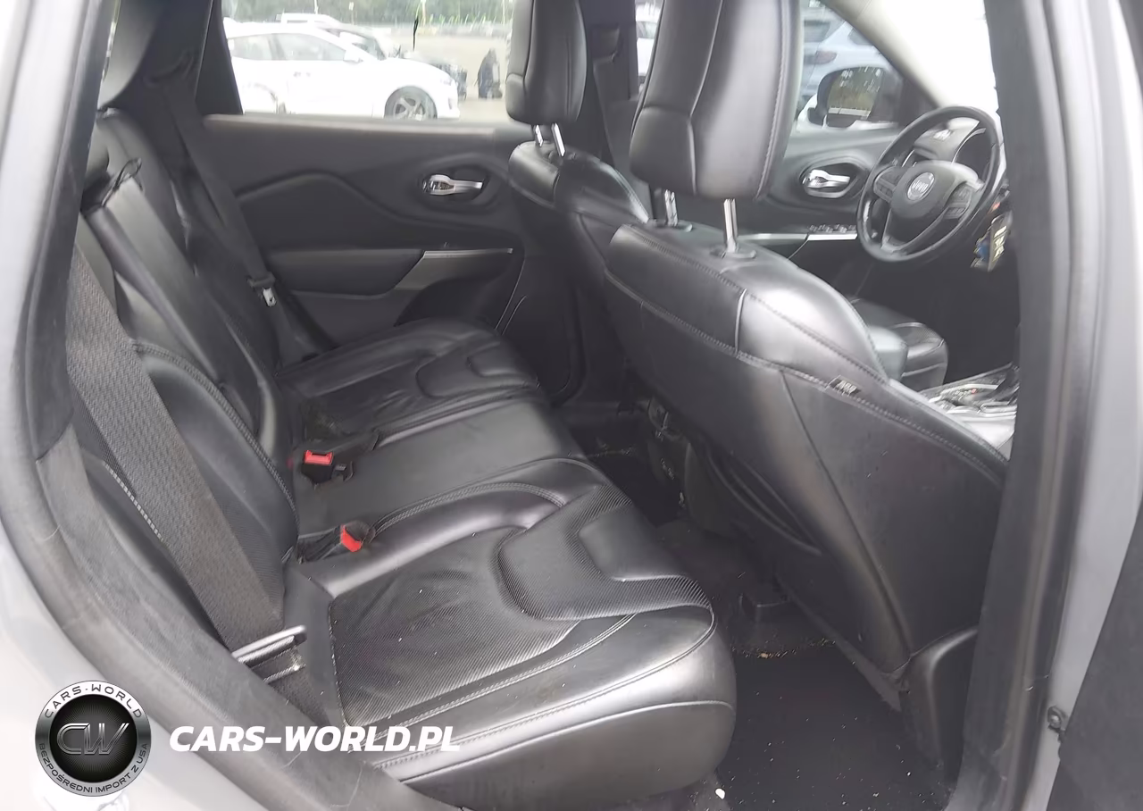 2021 Jeep Cherokee Latitude Lux 4X4 VIN:1C4PJMMX5MD123656 - 8