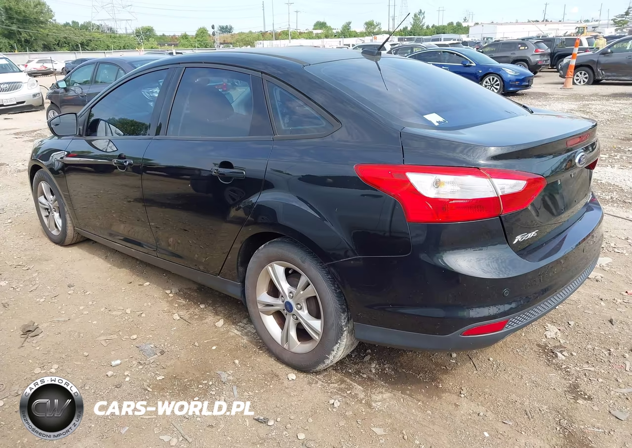 2014 Ford Focus Se VIN:1FADP3F29EL206226 - 3