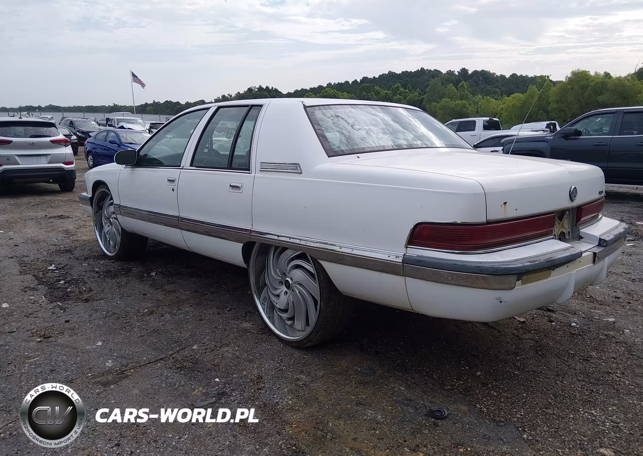 1996 Buick Roadmaster VIN:1G4BN52P2TR400123 - 3