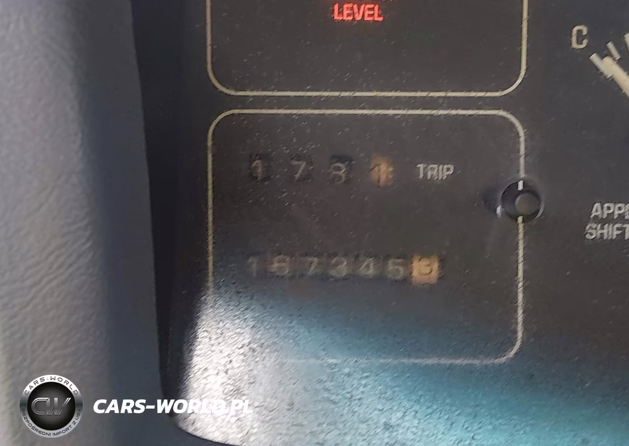 1996 Buick Roadmaster VIN:1G4BN52P2TR400123 - 7