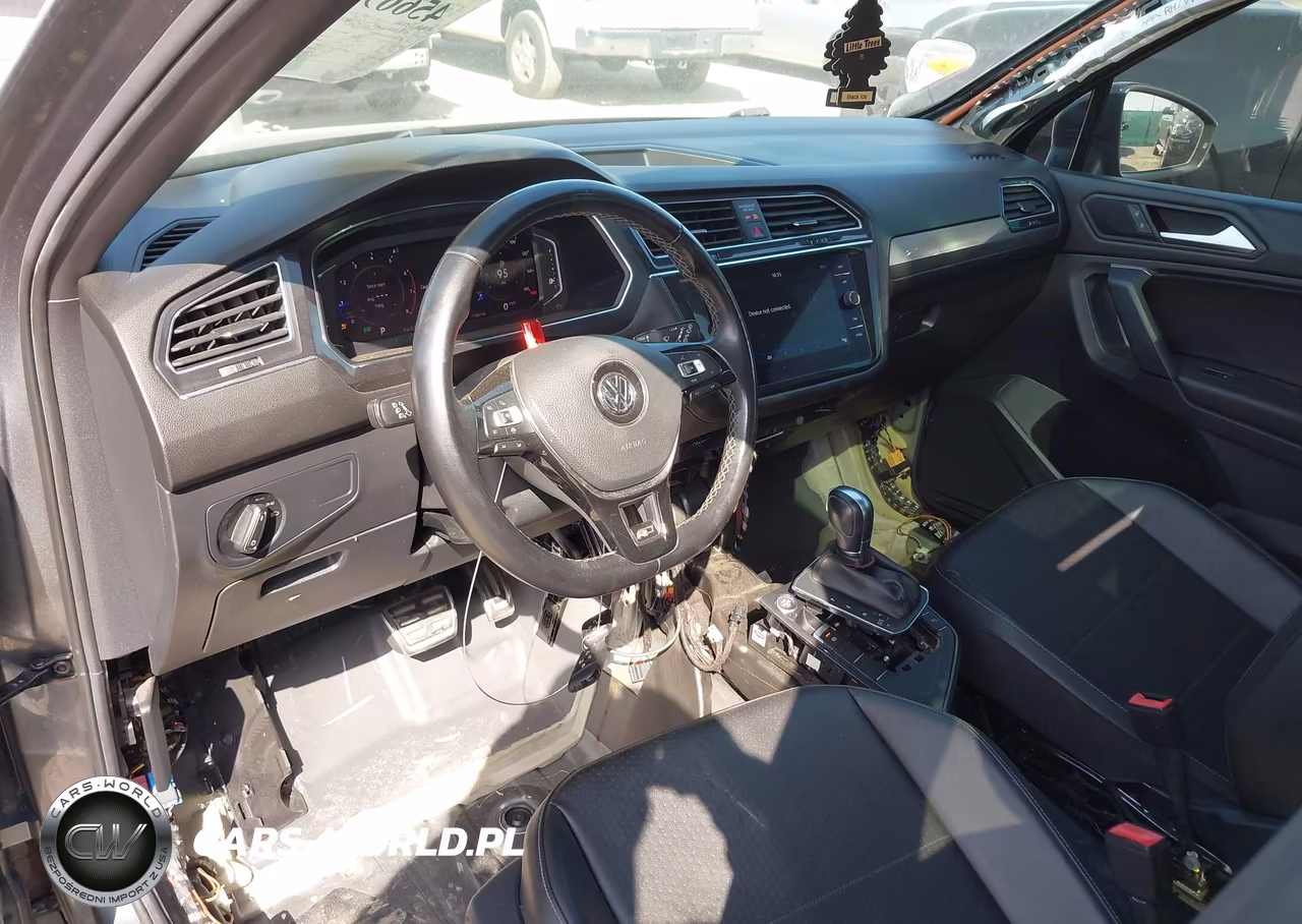 2019 Volkswagen Tiguan VIN:3VV3B7AX1KM099795 - 14