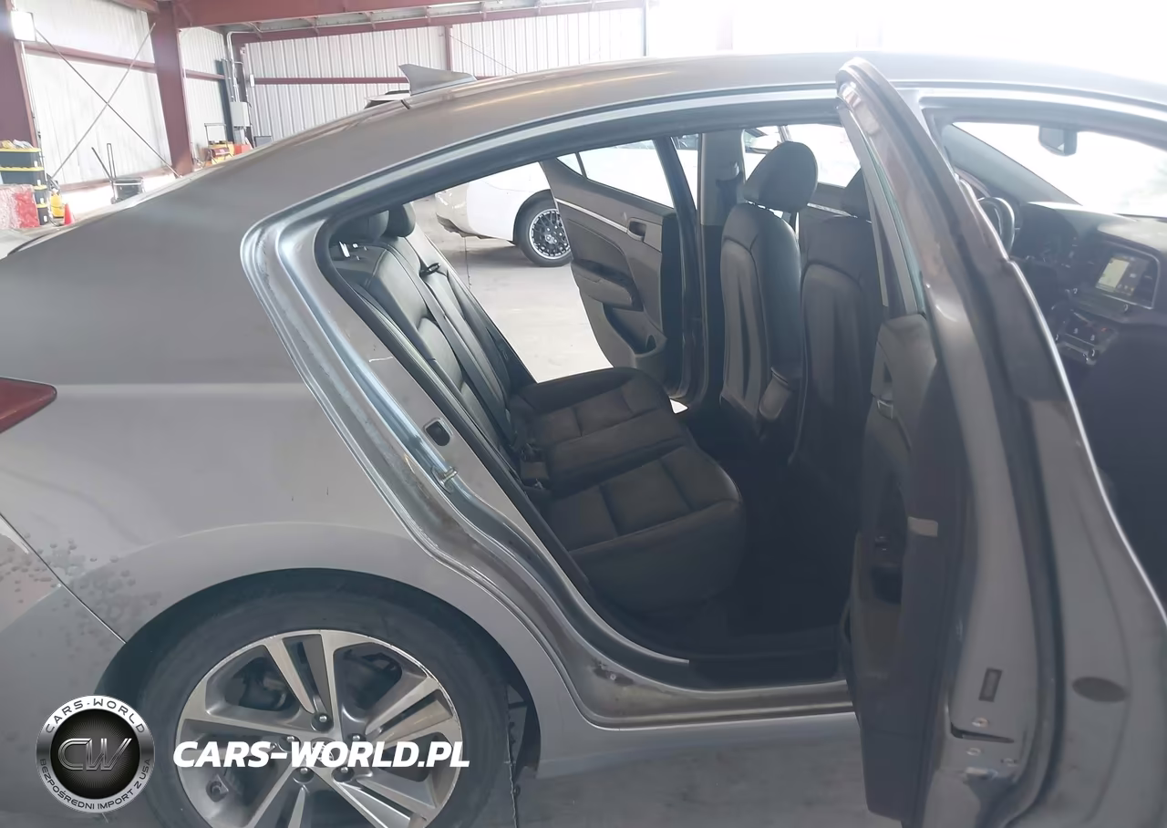 2017 Hyundai Elantra Limited VIN:5NPD84LFXHH103815 - 8