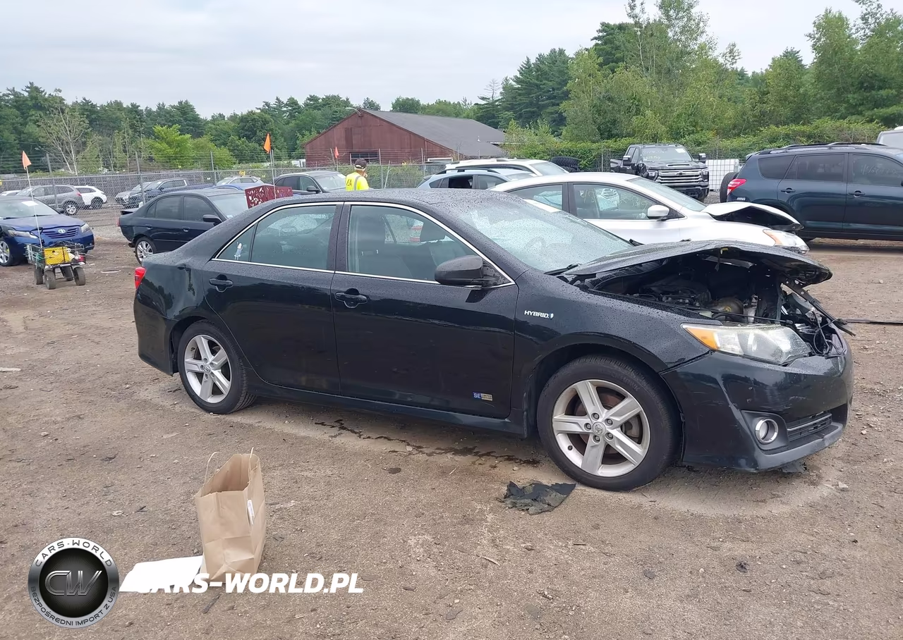 2014 Toyota Camry Hybrid Se Limited Edition – zdjęcie 1 z 16