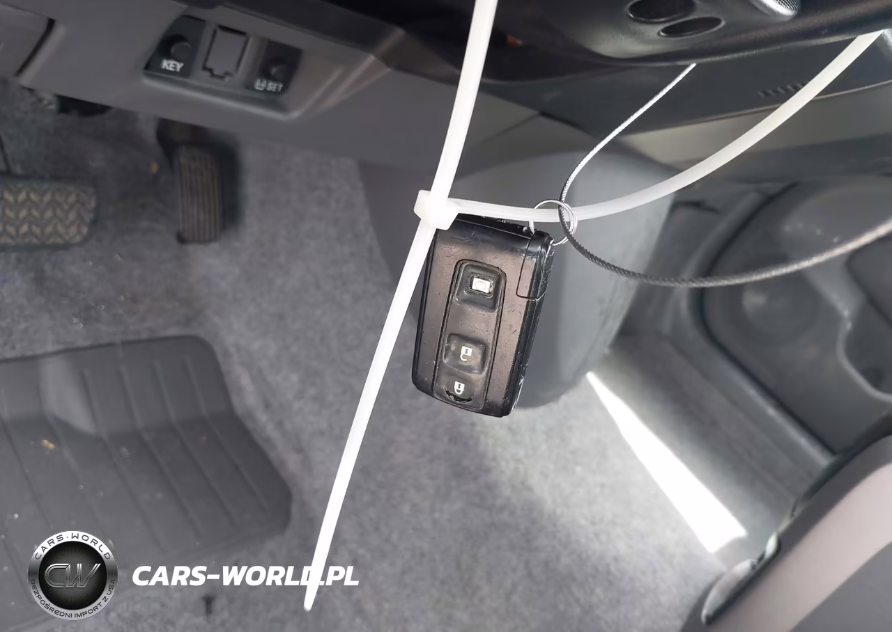 2008 Toyota Prius Base VIN:JTDKB20UX87697505 - 11