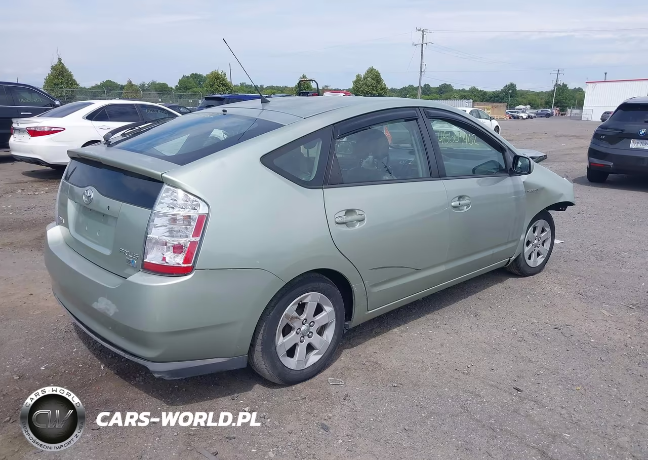 2008 Toyota Prius Base VIN:JTDKB20UX87697505 - 4