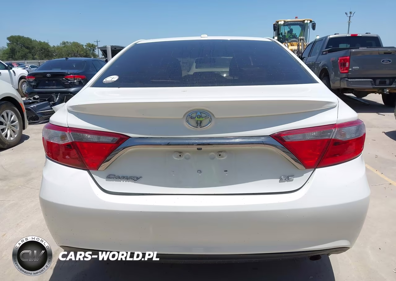 2016 Toyota Camry Se VIN:4T1BF1FK1GU188418 - 17