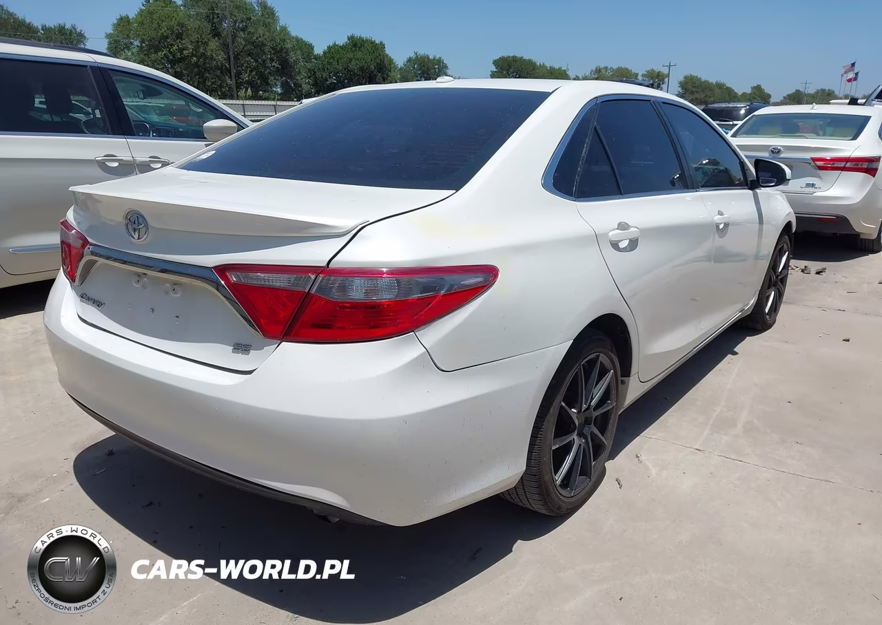 2016 Toyota Camry Se VIN:4T1BF1FK1GU188418 - 4