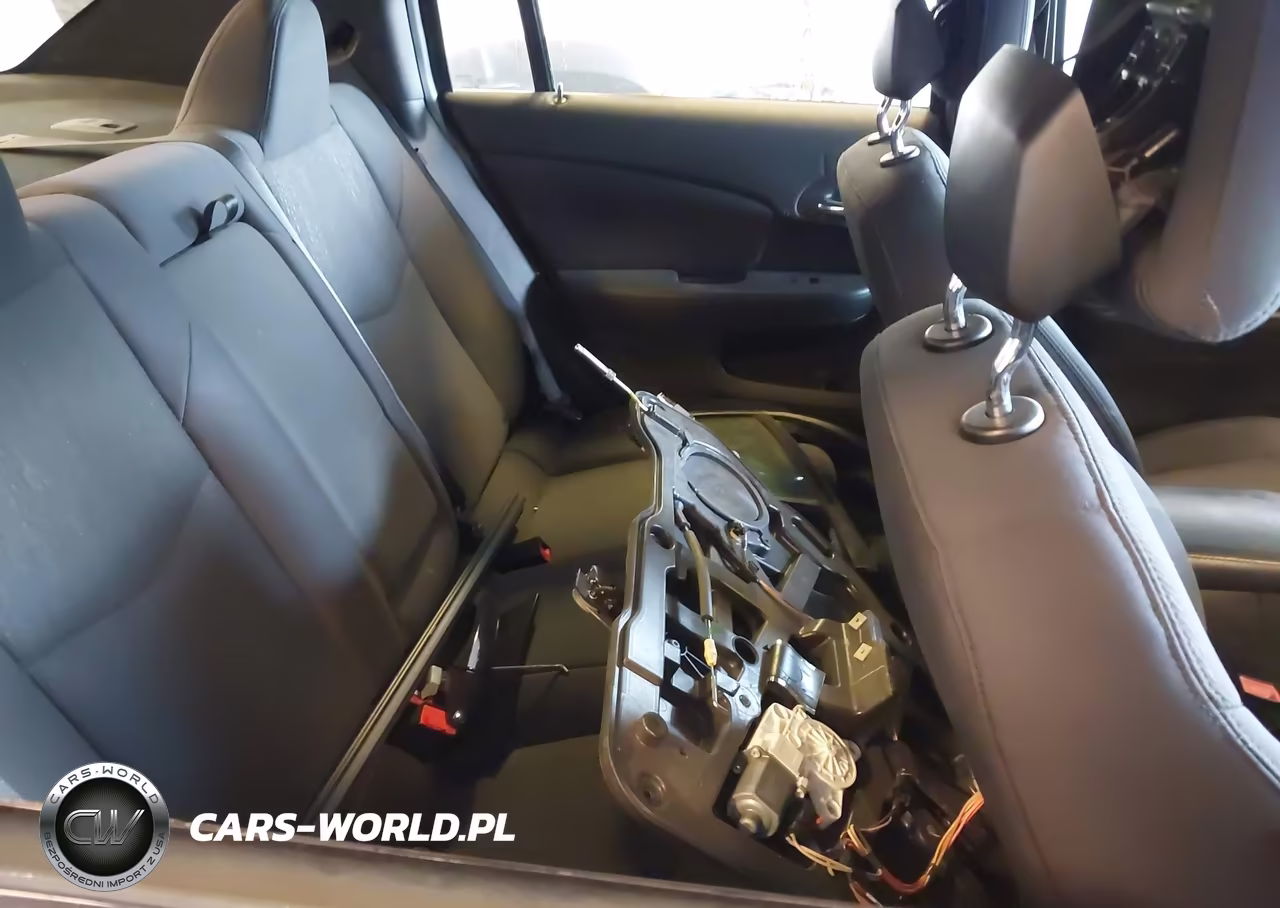 2012 Chrysler 200 Touring VIN:1C3CCBBB2CN283494 - 8