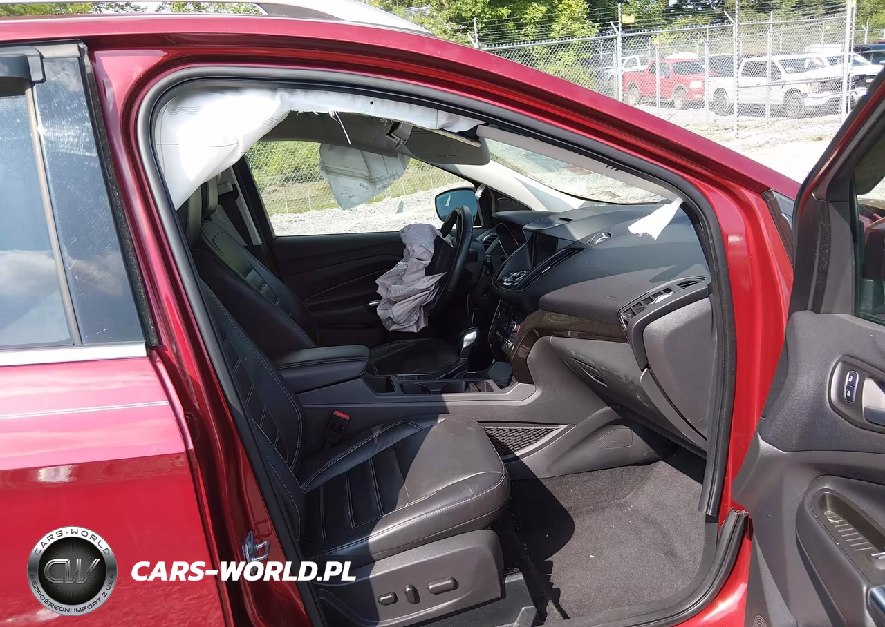 2018 Ford Escape Titanium VIN:1FMCU9J93JUA34006 - 5