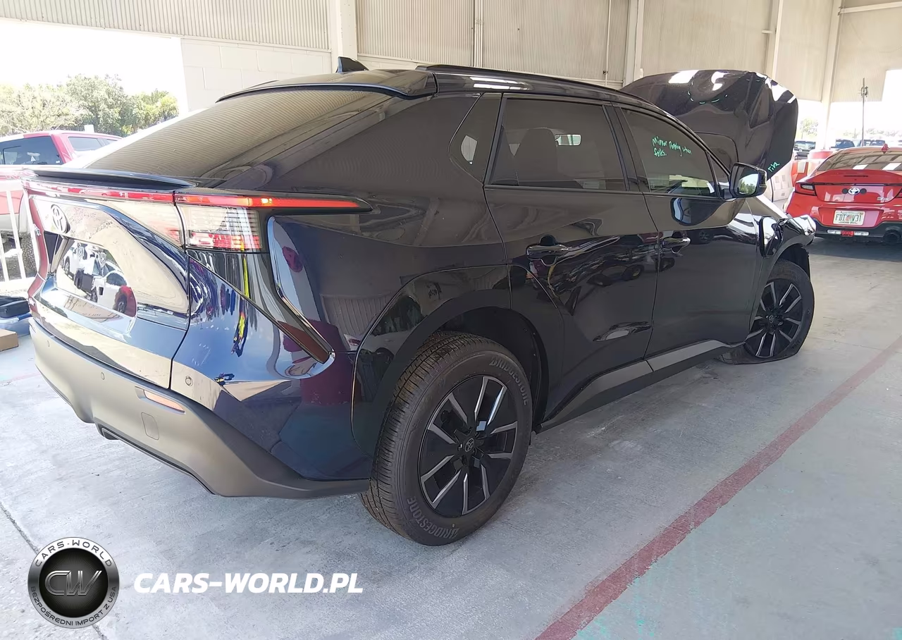 2026 Toyota Bz Xle Plus VIN:JTMBCAEB2TA009605 - 4