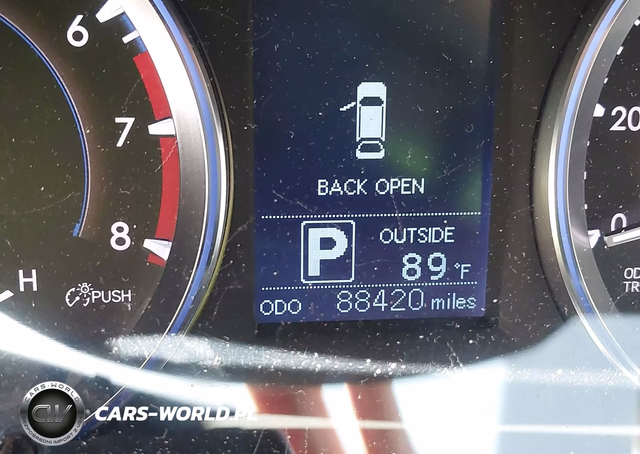 2015 Toyota Highlander Le Plus V6 VIN:5TDBKRFH7FS080908 - 15