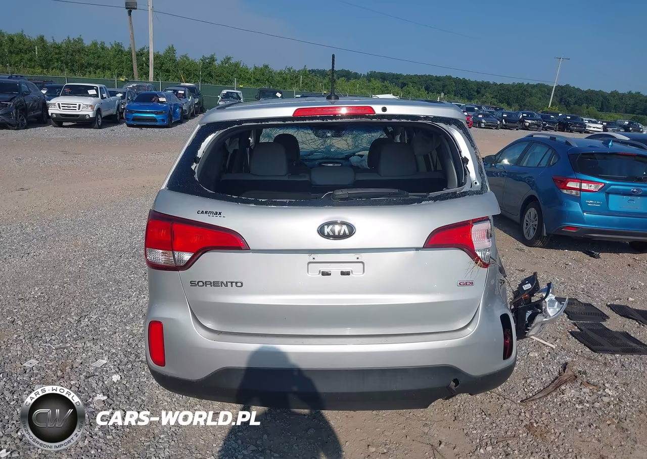 2015 Kia Sorento Lx VIN:5XYKT3A61FG613428 - 15