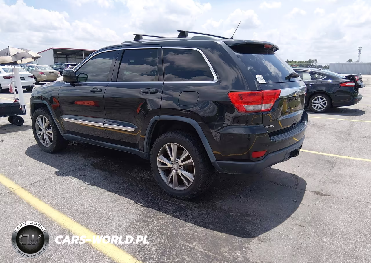 2013 Jeep Grand Cherokee Laredo VIN:1C4RJEAG4DC534345 - 3