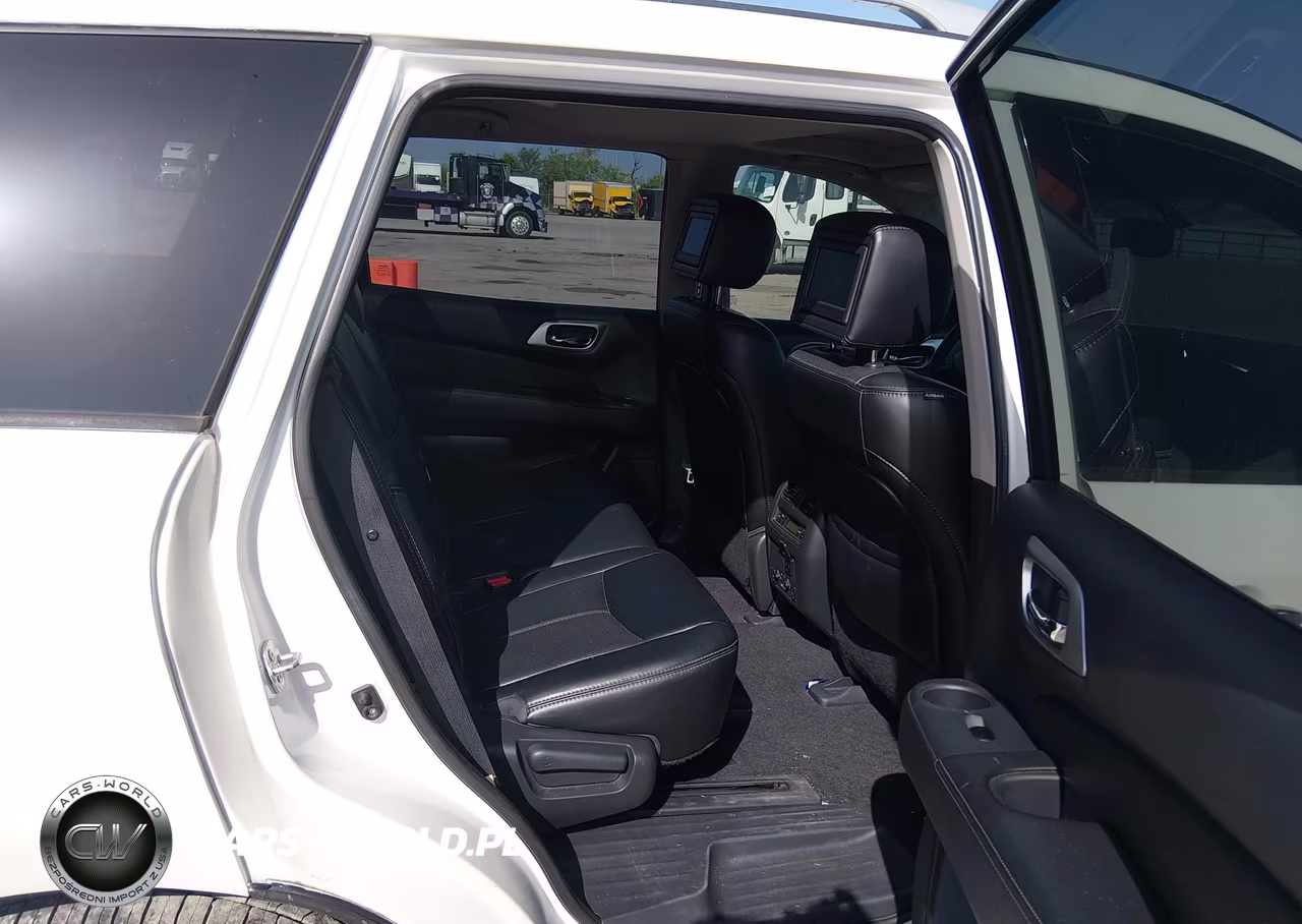 2015 Nissan Pathfinder Platinum VIN:5N1AR2MN4FC661710 - 8