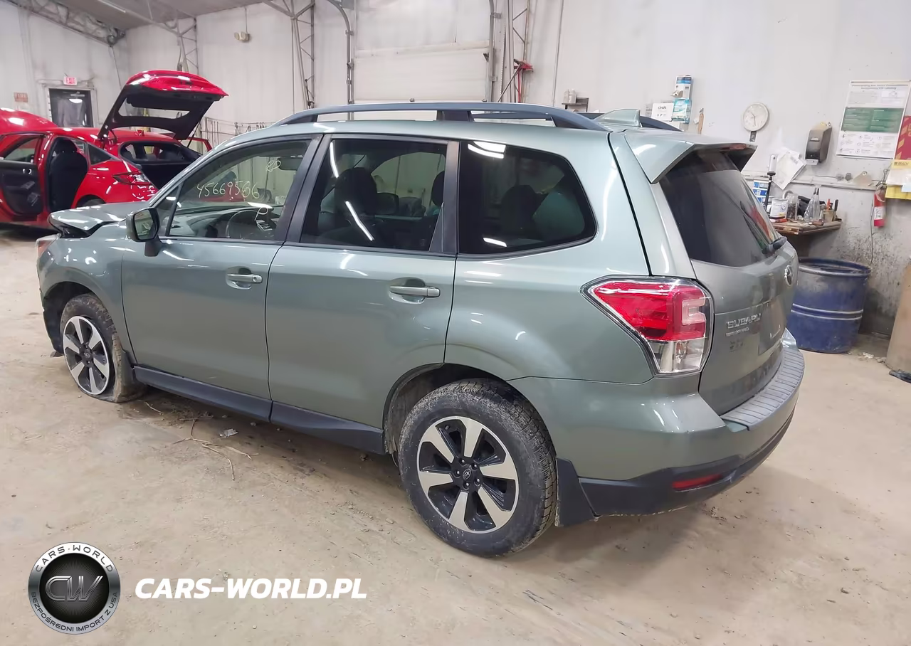 2018 Subaru Forester 2.5I Premium VIN:JF2SJAEC2JH418367 - 3