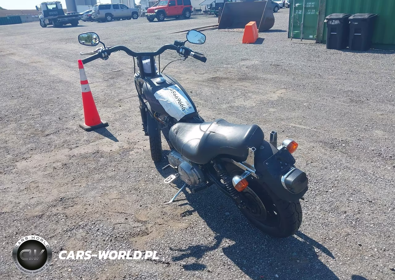 2002 Harley-Davidson Xl1200 C VIN:1HD1CGP192K134062 - 3