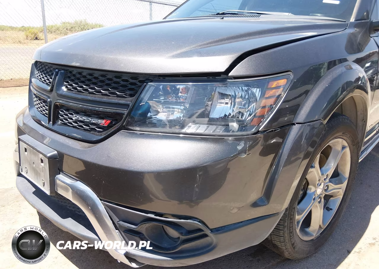 2017 Dodge Journey Crossroad Plus VIN:3C4PDCGBXHT564264 - 6
