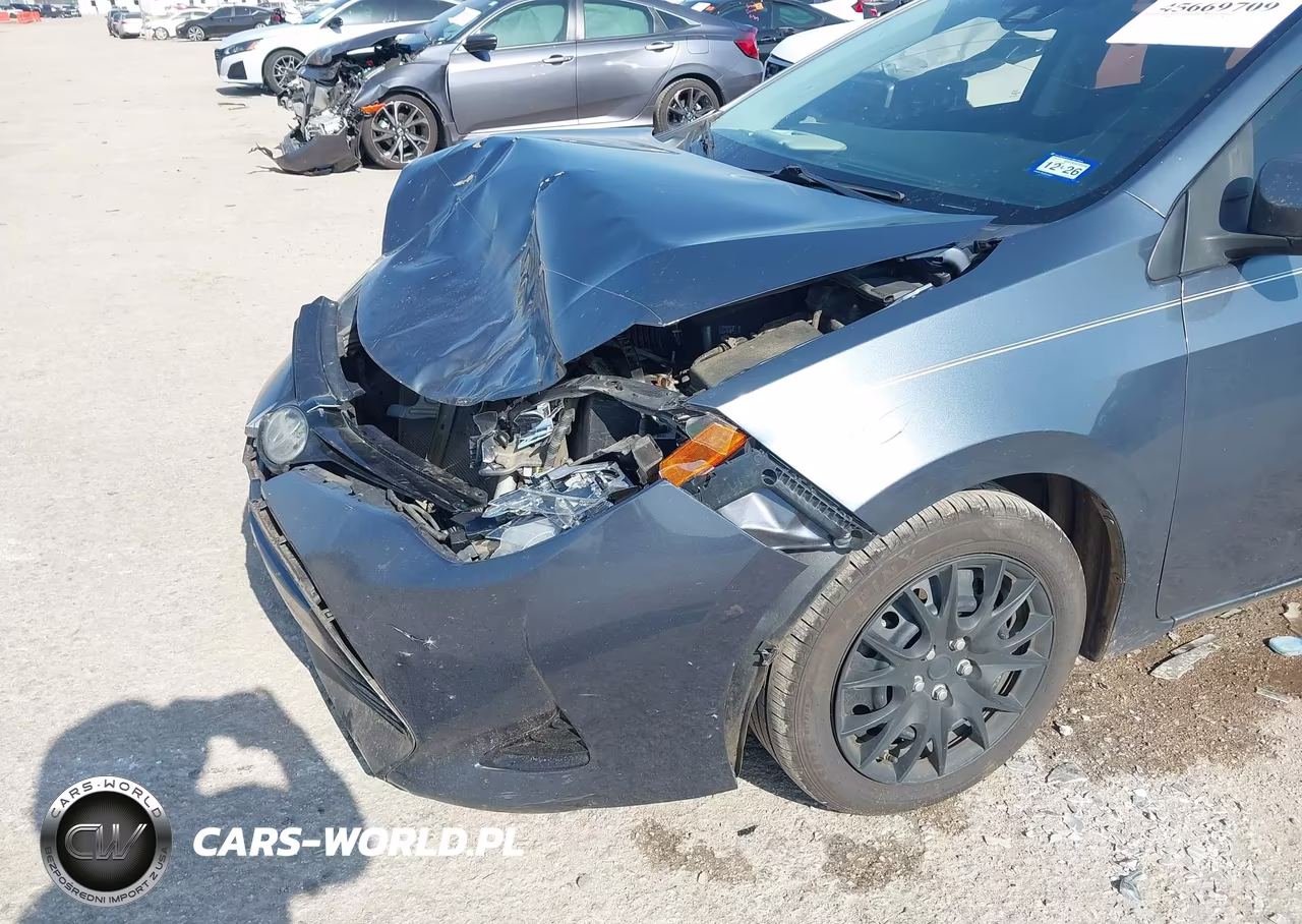 2017 Toyota Corolla Le VIN:5YFBURHE6HP706683 - 6