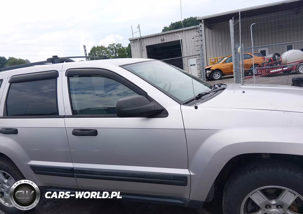 2005 Jeep Grand Cherokee Laredo VIN:1J4GR48K75C509195 - 13