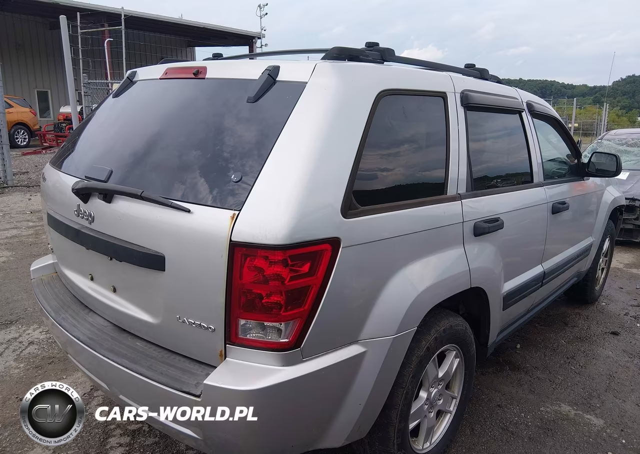 2005 Jeep Grand Cherokee Laredo VIN:1J4GR48K75C509195 - 4