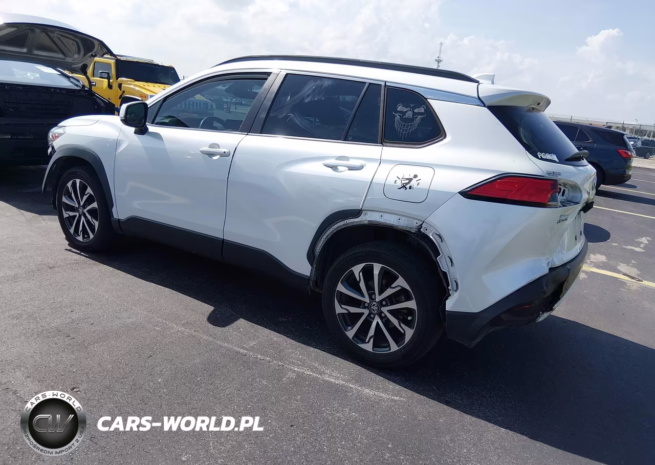 2022 Toyota Corolla Cross Xle VIN:7MUEAAAG4NV014594 - 3