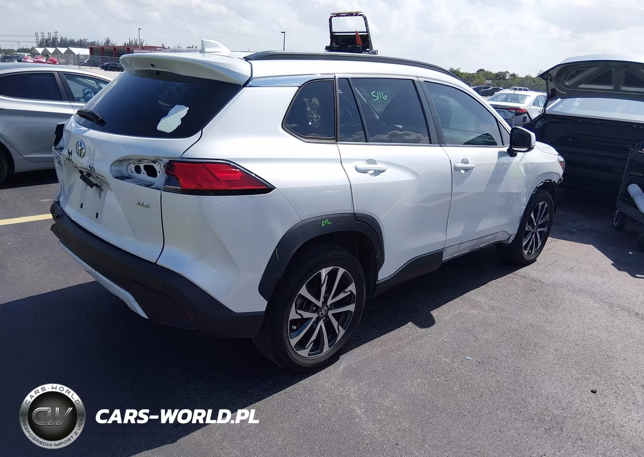 2022 Toyota Corolla Cross Xle VIN:7MUEAAAG4NV014594 - 4