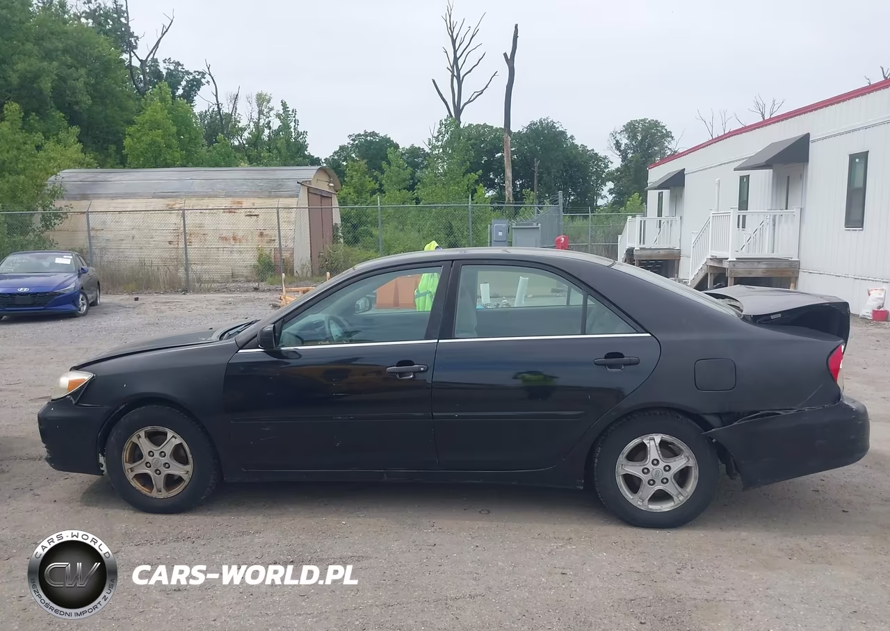 2003 Toyota Camry Le VIN:4T1BE32KX3U139278 - 14