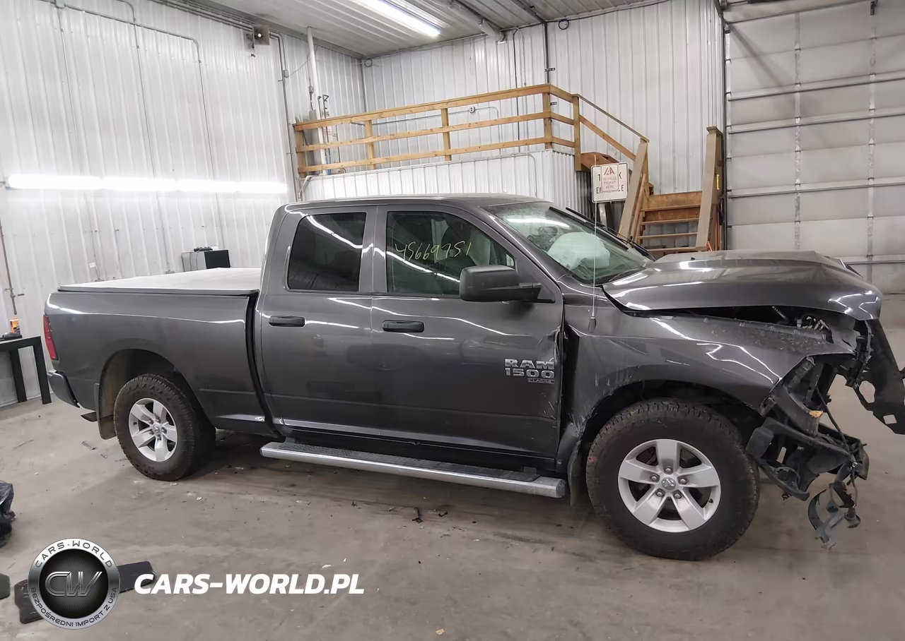 2019 Ram 1500 Classic Express 4X4 6'4 Box VIN:1C6RR7FG8KS537711 - 13