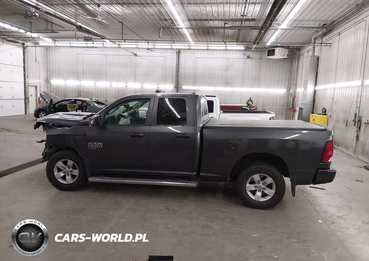 2019 Ram 1500 Classic Express 4X4 6'4 Box VIN:1C6RR7FG8KS537711 - 14