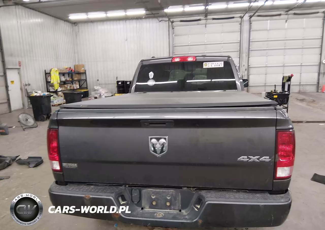 2019 Ram 1500 Classic Express 4X4 6'4 Box VIN:1C6RR7FG8KS537711 - 16