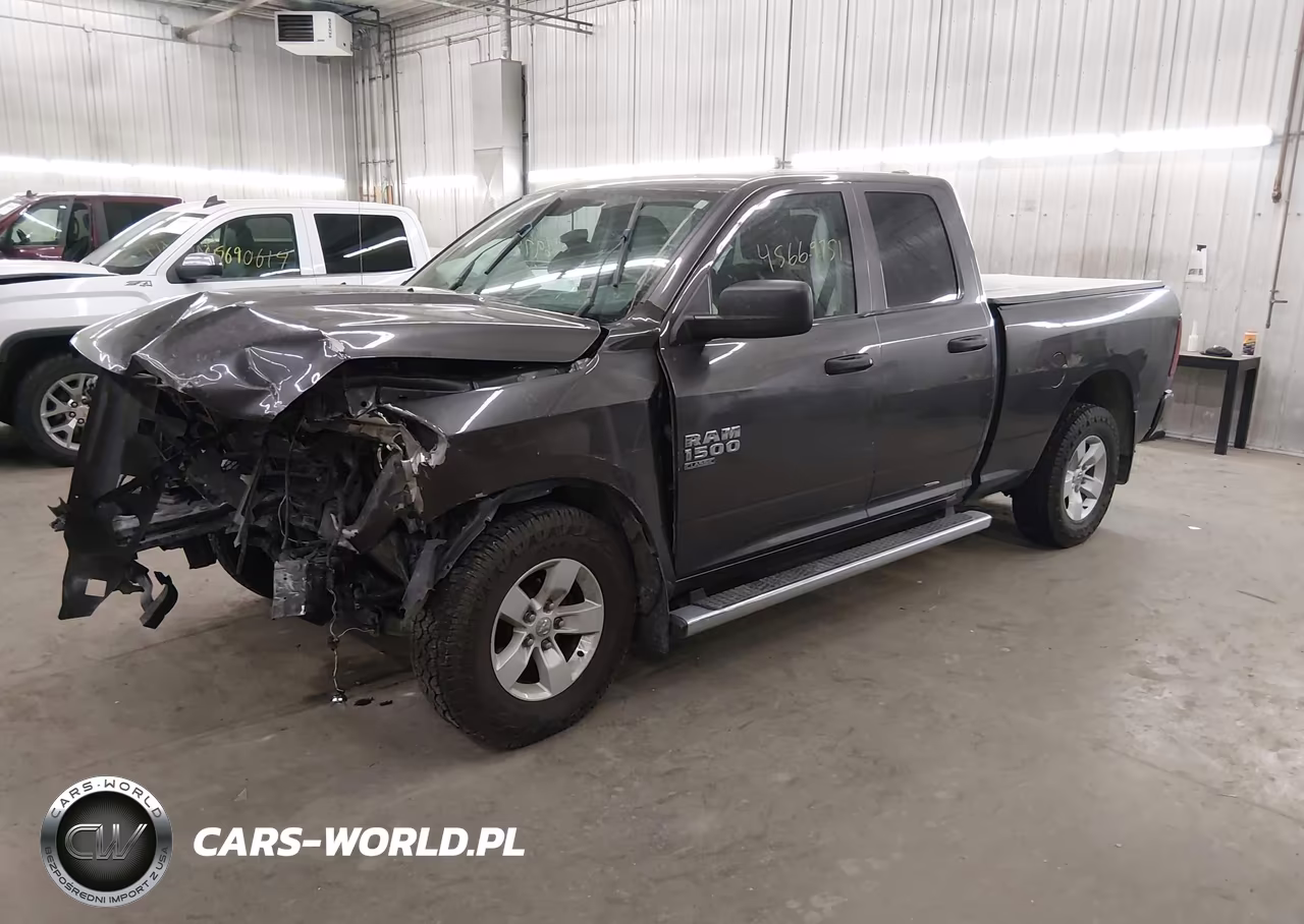 2019 Ram 1500 Classic Express 4X4 6'4 Box VIN:1C6RR7FG8KS537711 - 2