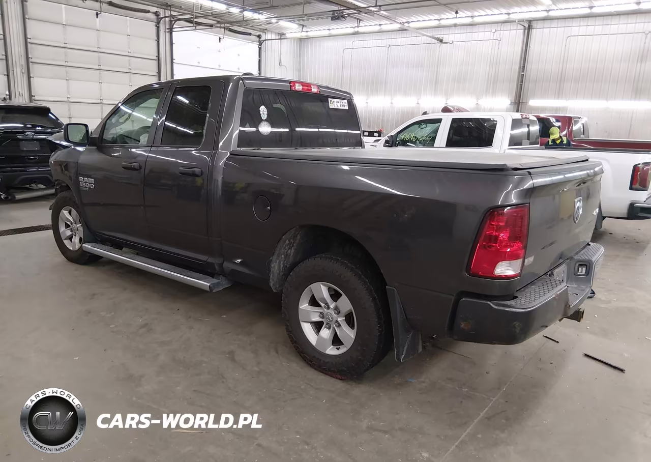 2019 Ram 1500 Classic Express 4X4 6'4 Box VIN:1C6RR7FG8KS537711 - 3