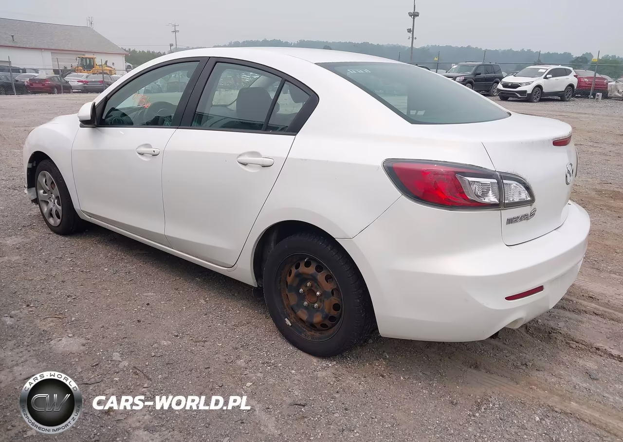 2013 Mazda Mazda3 I Sport VIN:JM1BL1UP4D1806856 - 3