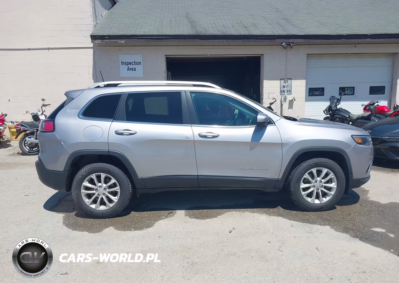 2019 Jeep Cherokee Latitude 4X4 VIN:1C4PJMCB0KD429912 - 15