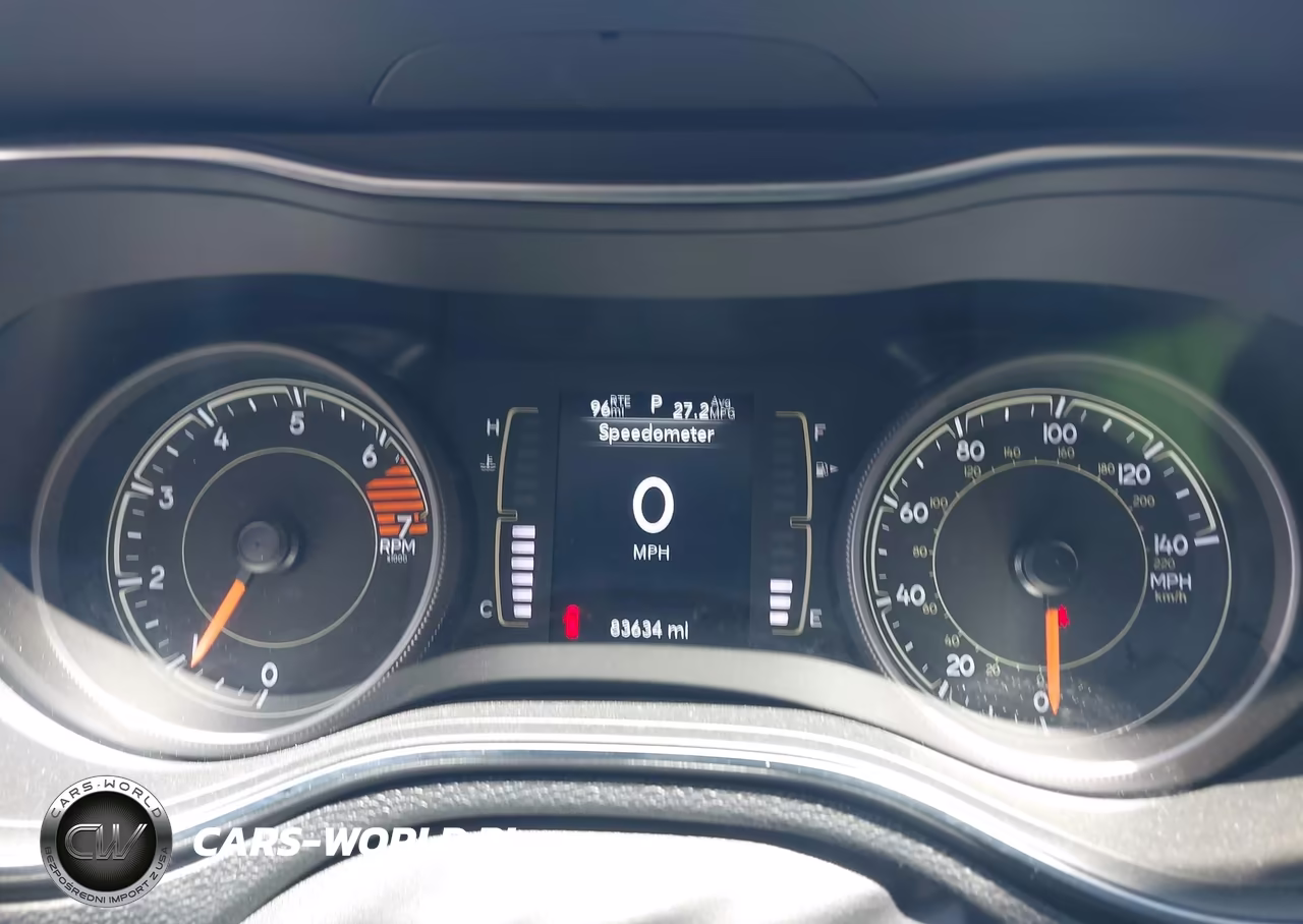 2019 Jeep Cherokee Latitude 4X4 VIN:1C4PJMCB0KD429912 - 7