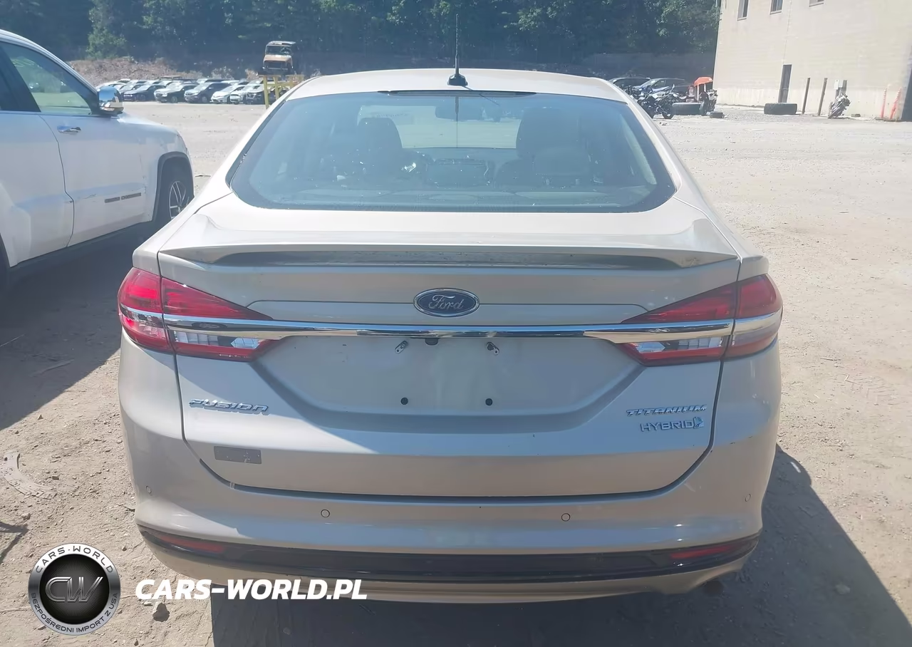 2018 Ford Fusion Hybrid Titanium VIN:3FA6P0RU9JR140955 - 16