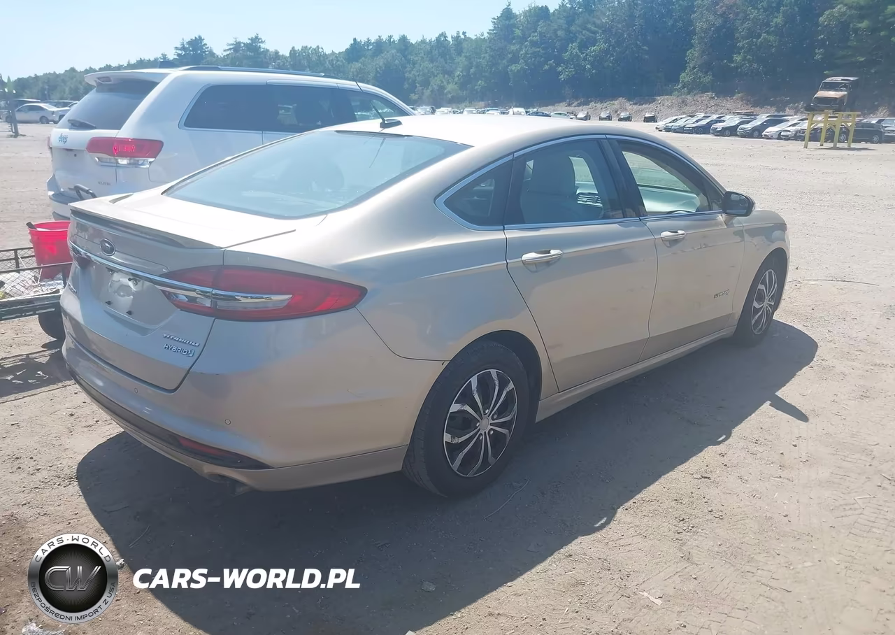 2018 Ford Fusion Hybrid Titanium VIN:3FA6P0RU9JR140955 - 4