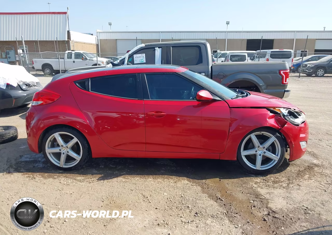 2016 Hyundai Veloster VIN:KMHTC6AD0GU289100 - 13