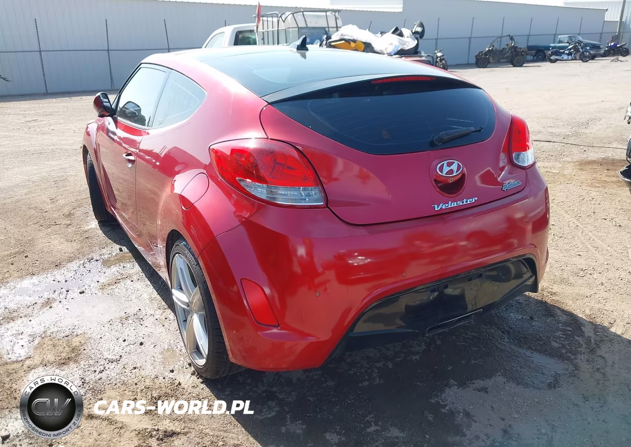2016 Hyundai Veloster VIN:KMHTC6AD0GU289100 - 3