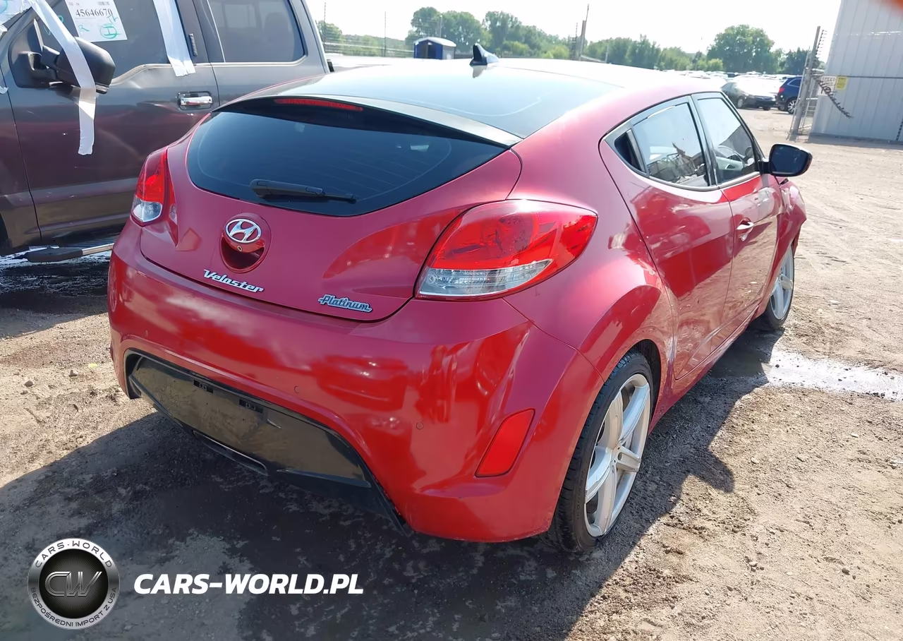 2016 Hyundai Veloster VIN:KMHTC6AD0GU289100 - 4