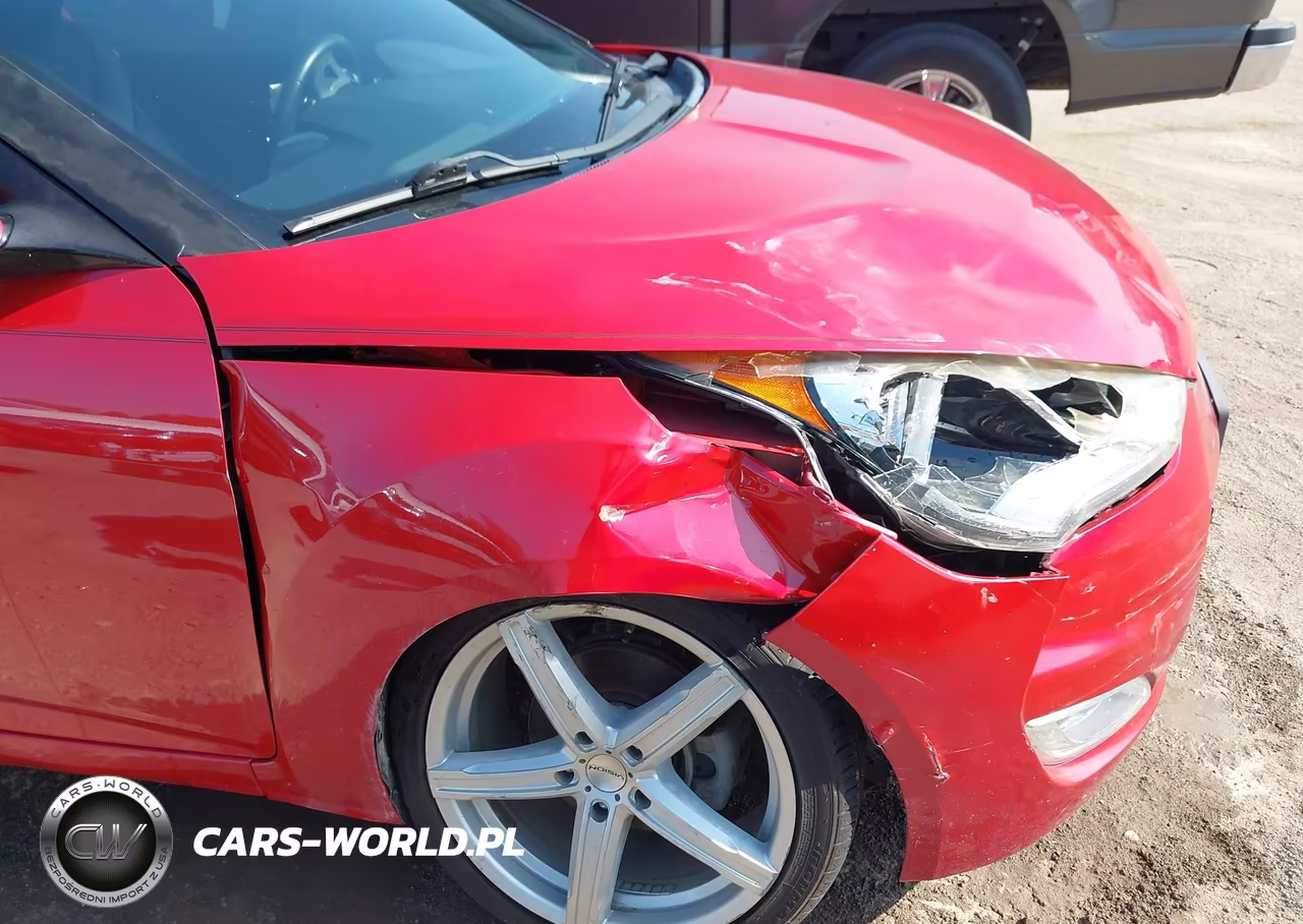 2016 Hyundai Veloster VIN:KMHTC6AD0GU289100 - 6